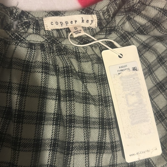 NWT bundle girls Guess Jegging  size 8 and copper key top size small - Picture 11 of 12